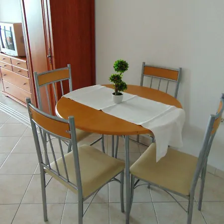 Studio In Sun Coast Apartment *